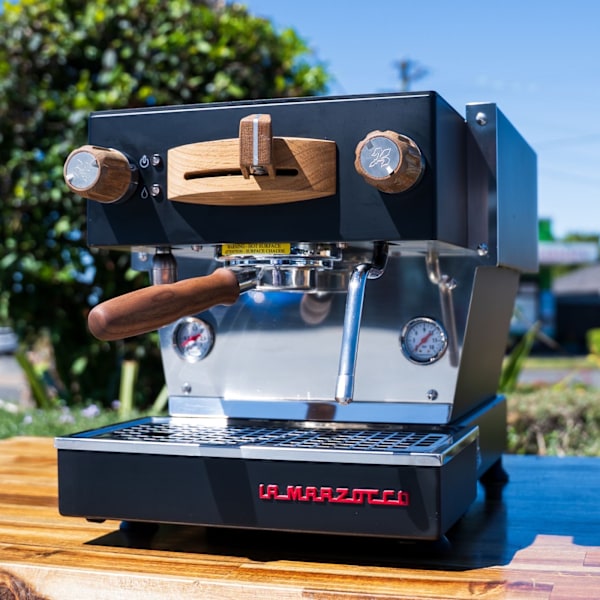 Ex-Showroom La Marzocco Linea Mini Black with Specht Timber Kit IOT