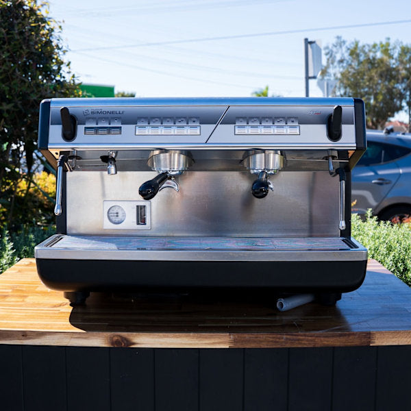 Simonelli Appia – 2 Group High Cup – 15 Amp with Built-In Pump