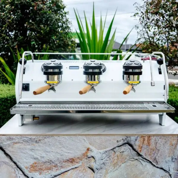 Buy Brand New 2022 Custom La Marzocco Strada Av Coffee Machine Buy Brand New 2022 Custom La Marzocco Strada Av Coffee Machine
