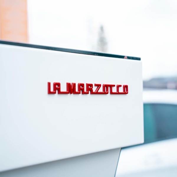Beautiful 3 Group La Marzocco Linea AV Commercial Coffee Machine