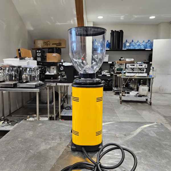 Used Electric Dip Dk65 On Demand Digital Grinder In Yellow