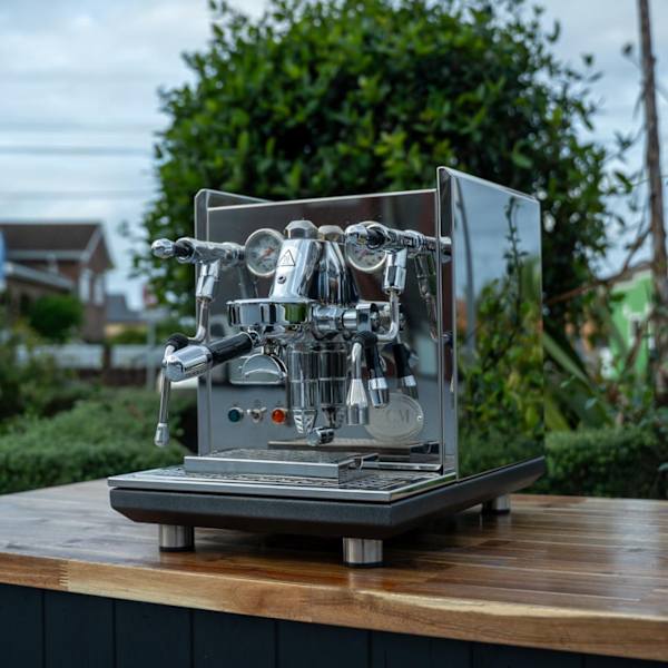 Pre Loved IMMACULATE ECM SYNCRONIKA V3 Semi Commercial Coffee Machine