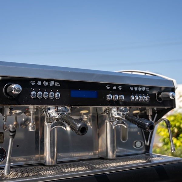 Pre-Loved Wega Polaris Tron 2 Group Coffee Machine – Fully Serviced