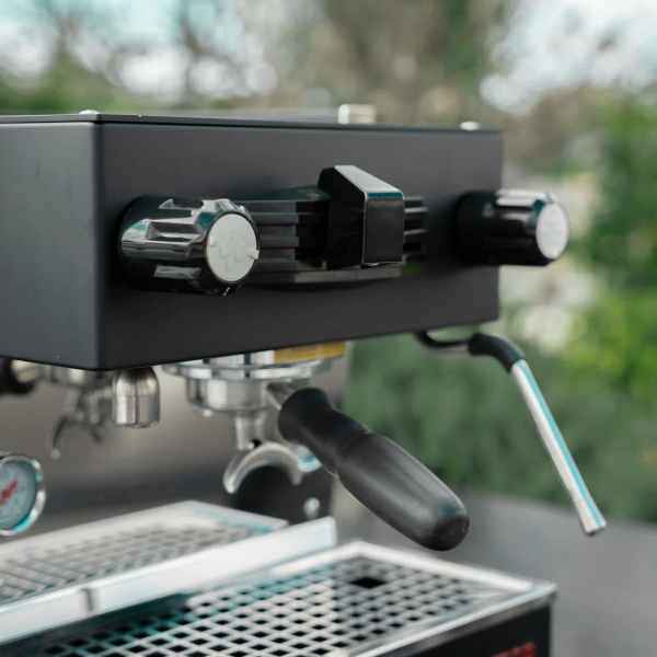 Used La Marzocco Linea & Mazzer Mini E Combo With Barista Starter Pack