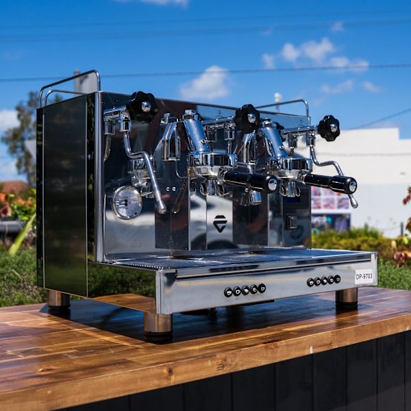 Pre-Loved Lelit Giulietta 15 Amp Commercial Coffee Machine – Built-In