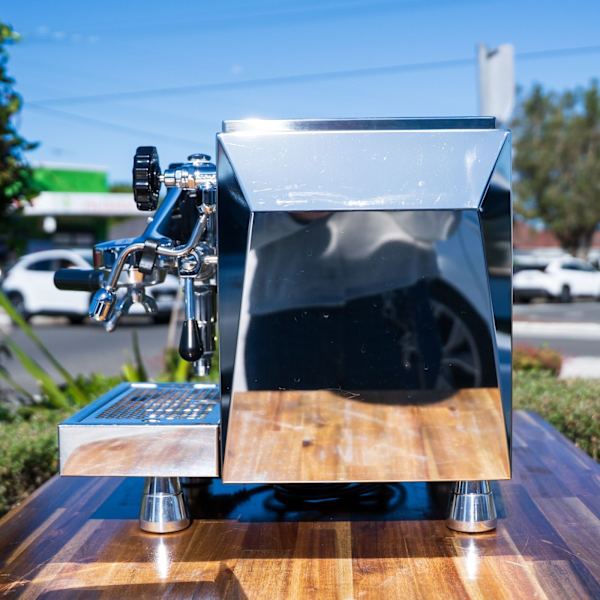 Ex-Showroom Rocket Giotto Evo – One Group Domestic Coffee Machine