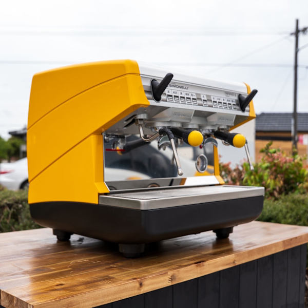 Pre Loved Nuova Simonelli Appia II 2 Group – 10 Amp – Tall Cup – Custo