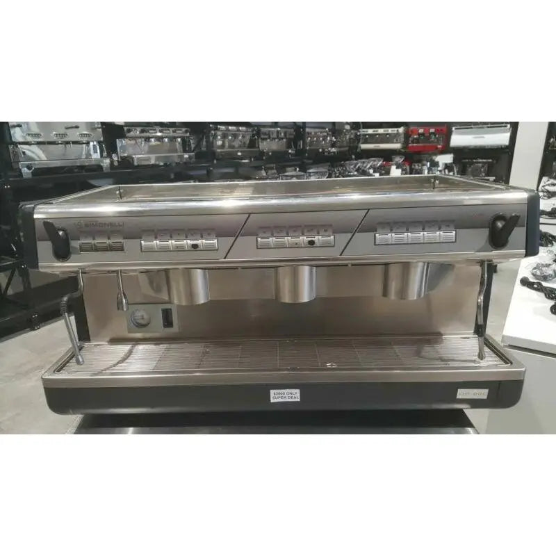 Nuova Simonelli Commercial Coffee Machine – Usa - Di Pacci