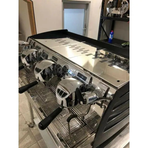 Demo 3 Group Black Eagle Gravermetric Commercial Coffee