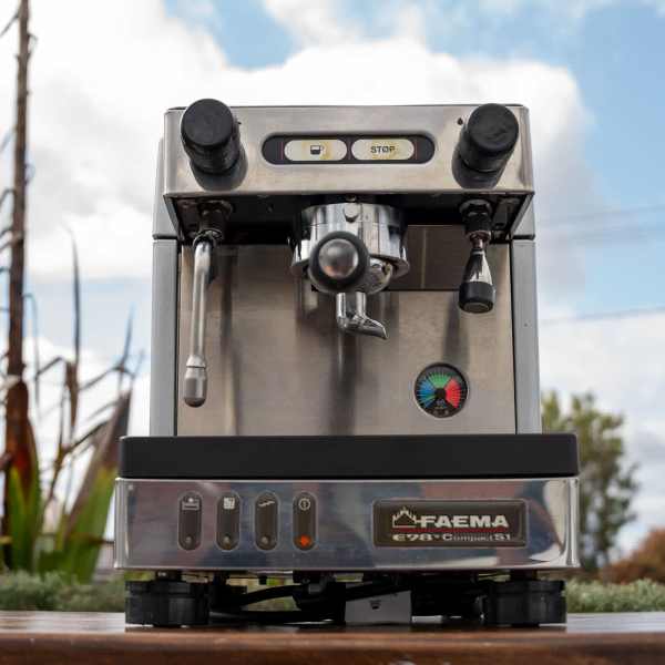 Pre Loved Famea S1 E98 Volumetric Semi Coffee Machine