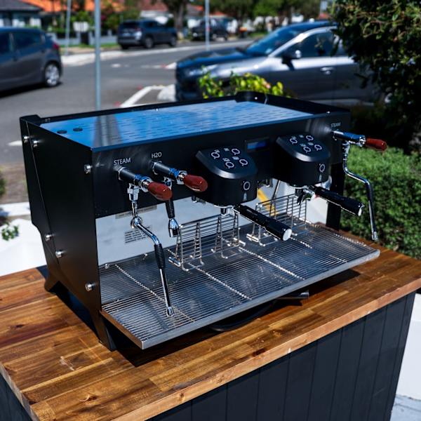 Carimali Glow 2 Group Black Ex Demo 6 Weeks Old