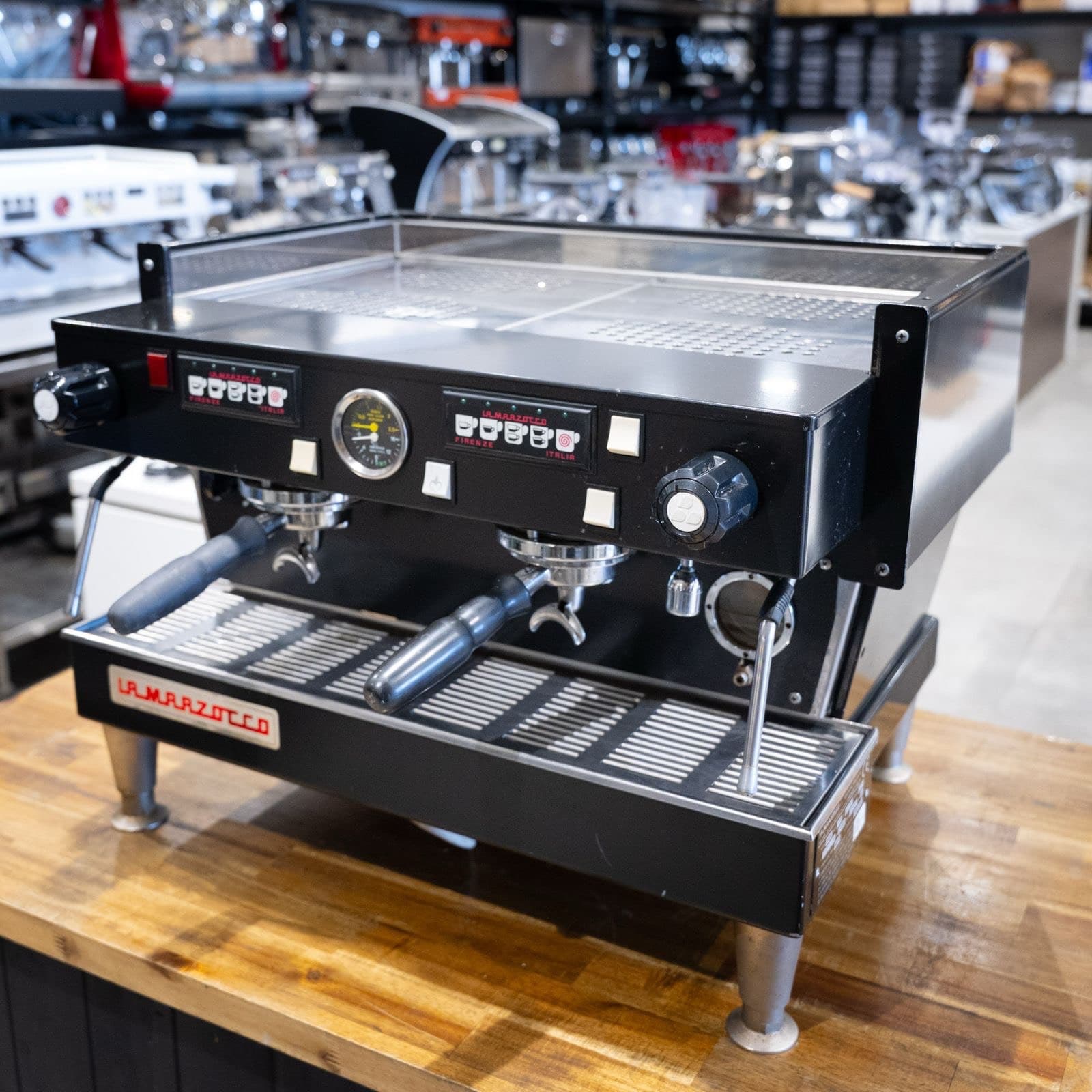 Pre-Loved La Marzocco Linea AV 2 Group 15 Amp Coffee Machine