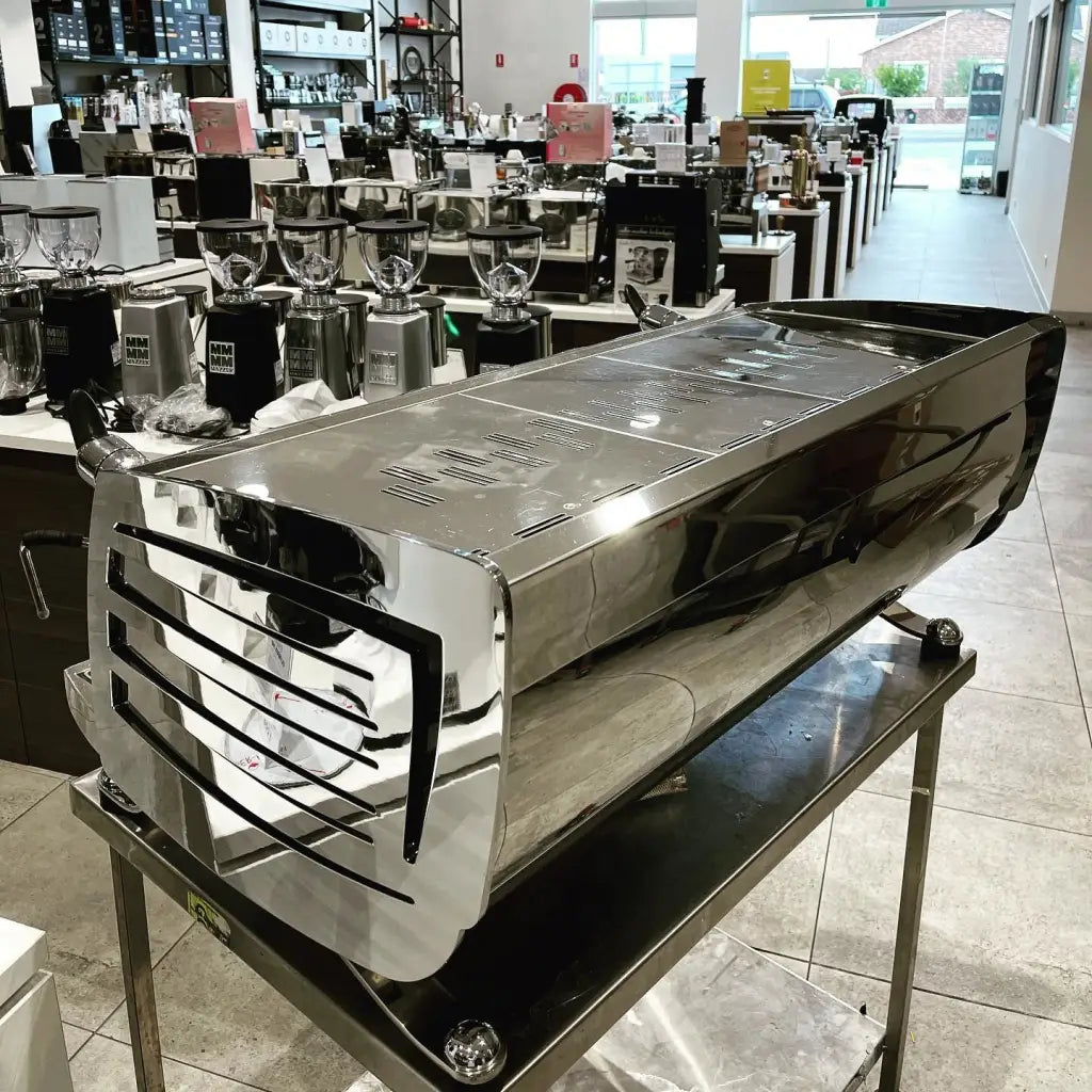 Nuova Simonelli Immaculate 3 Group Black Eagle - ALL