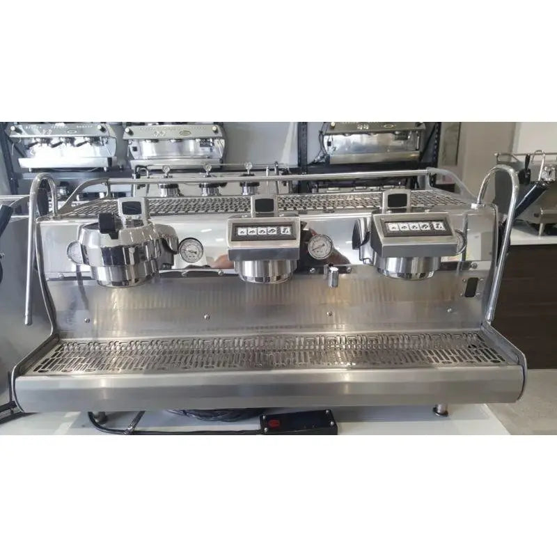 Pre-Owned 3 Group Synesso Hydra Commercial Coffee Espresso