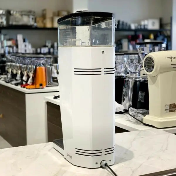 Pre Owned Quality Espresso Q9 On Demand Grinder