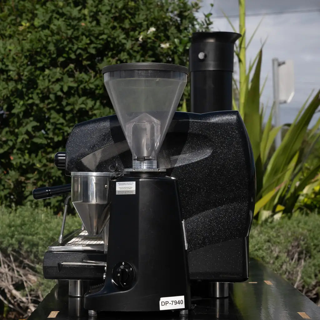 Pre-owned Wega Polaris & Mazzer Major Electronic With Cafe